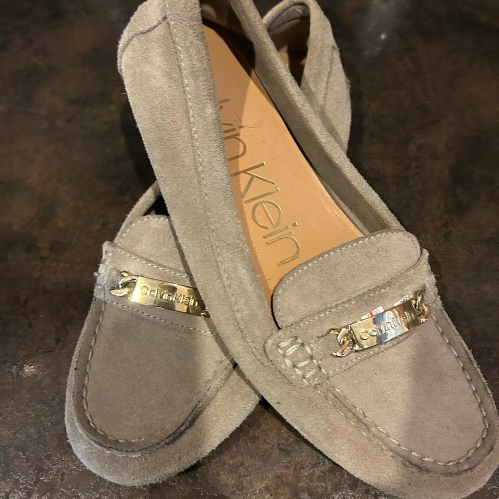 Gray Ballet Flats